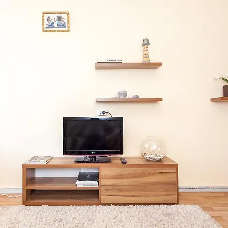 Apartament Most Center Internatsionalnaya13 *